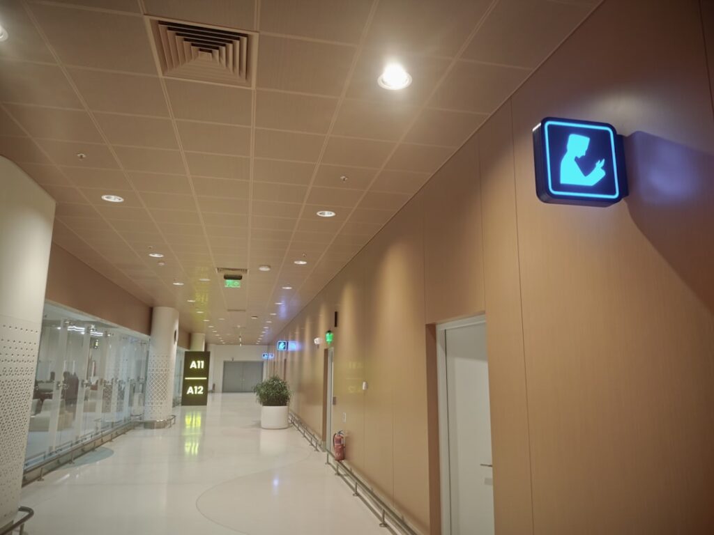 Digital Signage for Healthcare: Compliance and Best Practices 2026