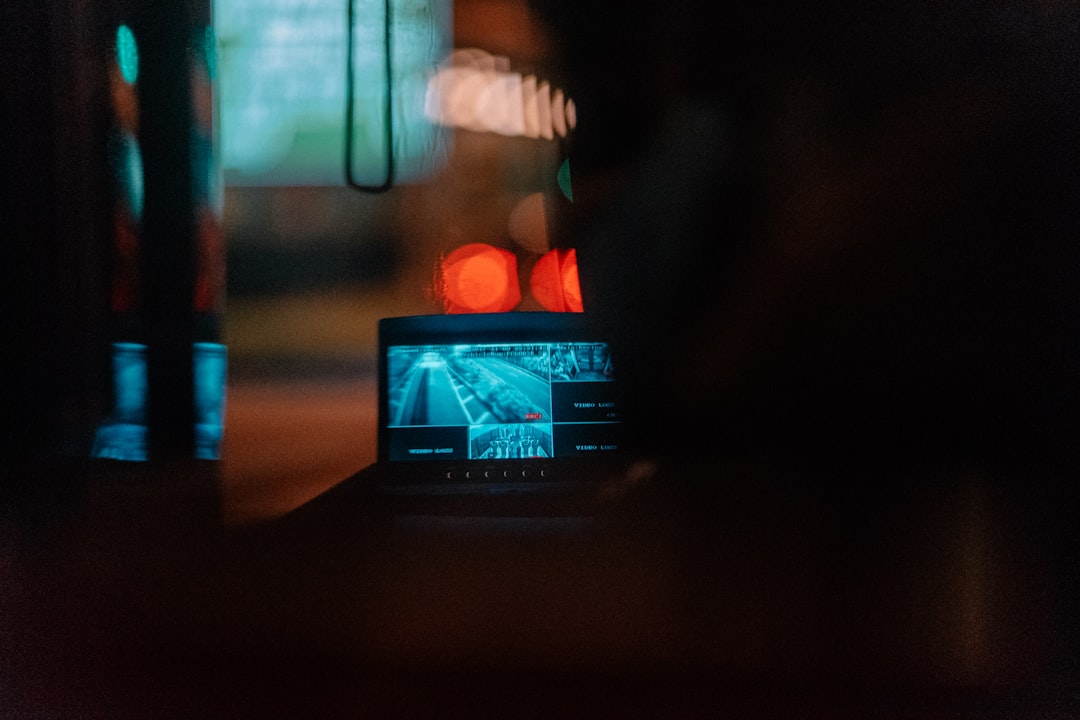 Digital signage media player device connected to a commercial display