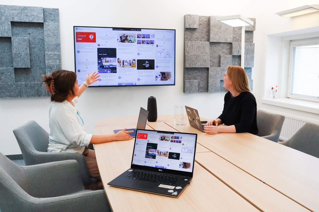 Commercial smart signage display being connected to power and network for self-installation